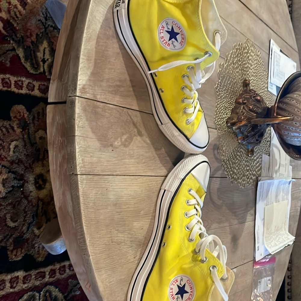 Literally worn 1 time at my daughter’s wedding
